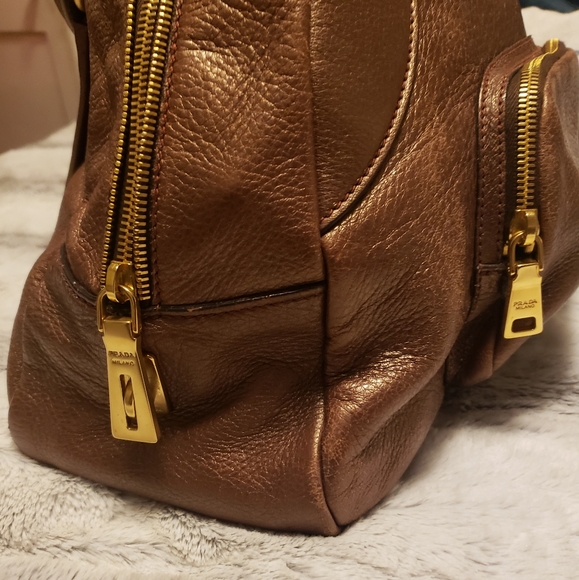 Authentic Prada handbag - Picture 12 of 16